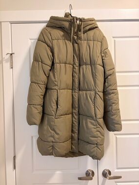 Women’s Hooded Puffer Coat in Olive Green